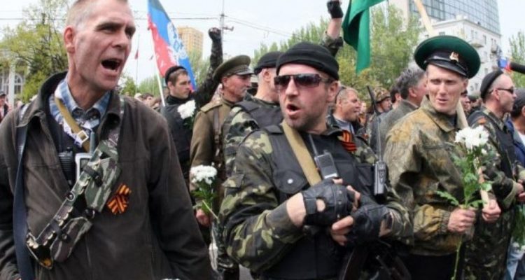 Ті, хто закликає до переговорів з “мирним населенням” ОРДЛО, відпрацьовують російські гроші – експерт