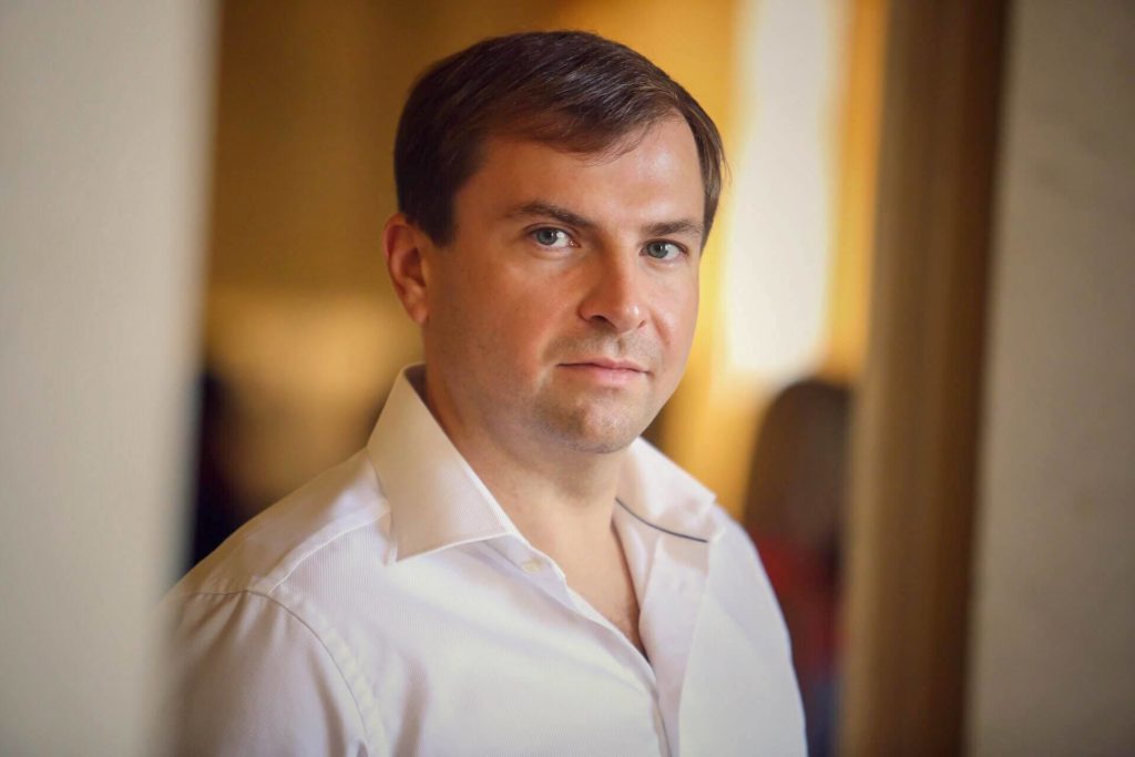 Депутат від ОПЗЖ влаштував для дружини вечірку  навпроти Кремля за мільйон доларів – ЗМІ
