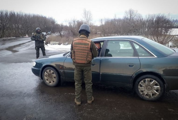 На Луганщині російський бойовик намагався перетнути блокпост — штаб ООС