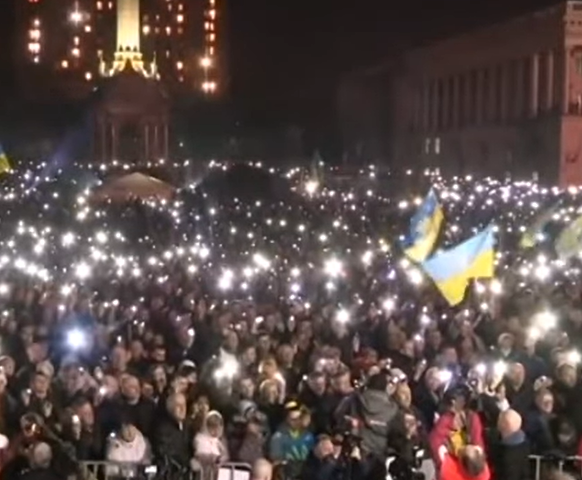 Пливе кача по Тисині: ніхто не забуде, як прощалися з Героями Небесної Сотні у 2014 році