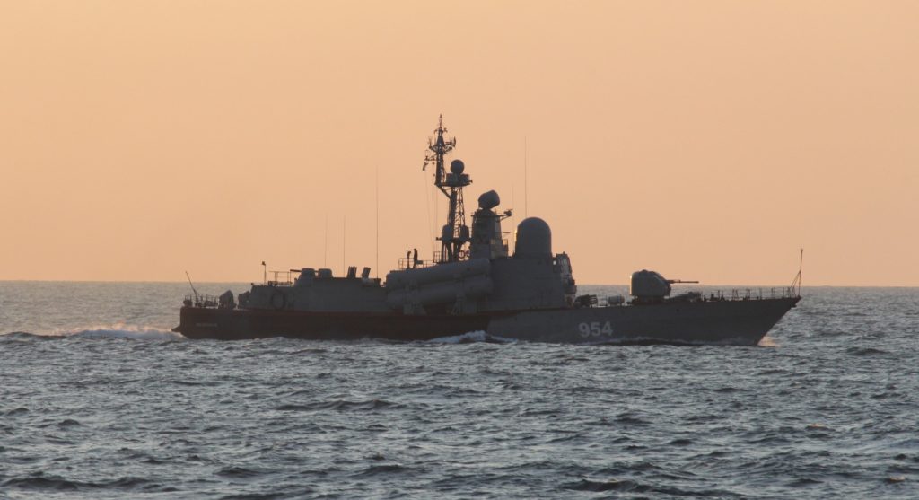 До морської зони України вторгся російський ракетний катер: фото та відео