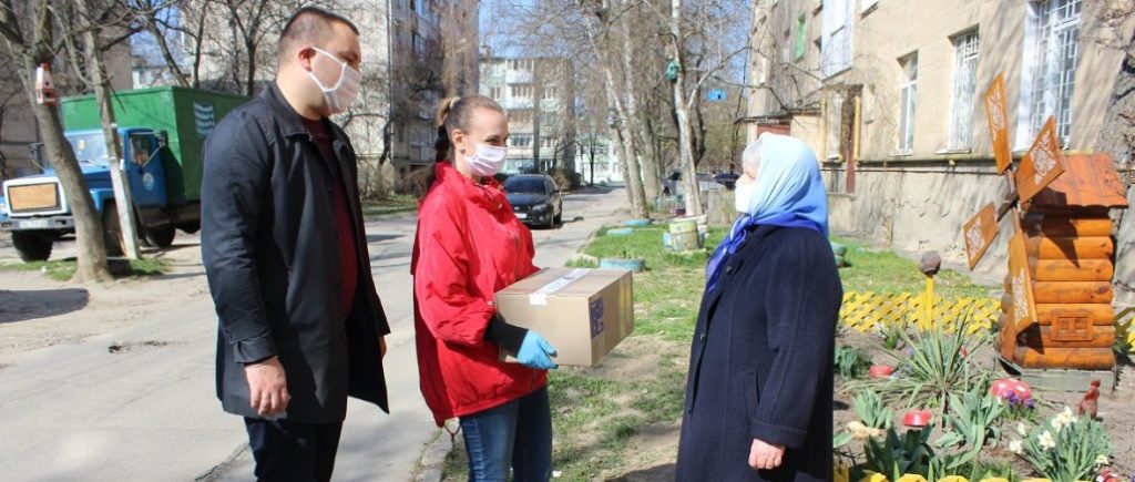 На Вінниччині волонтери “ЄС” доставили малозабезпеченим 1200 продовольчих наборів від Фонду Порошенка