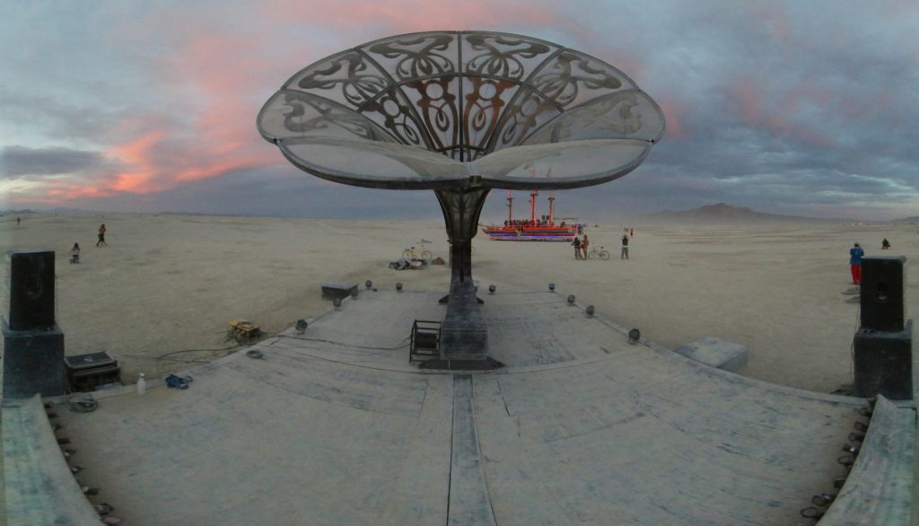Міжнародний фестиваль мистецтв Burning Man скасували через коронавірус