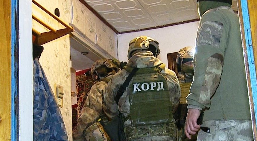 На Вінниччині чоловік з власного будинку підстрелив чотирьох поліцейських: фото, відео