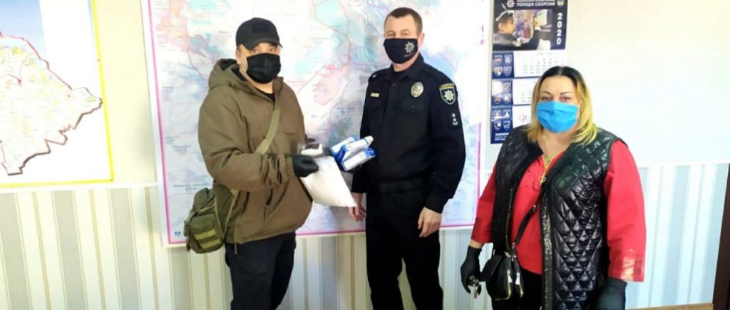 “Європейська Солідарність” на Київщині передала поліції Обухівщини пірометри та маски