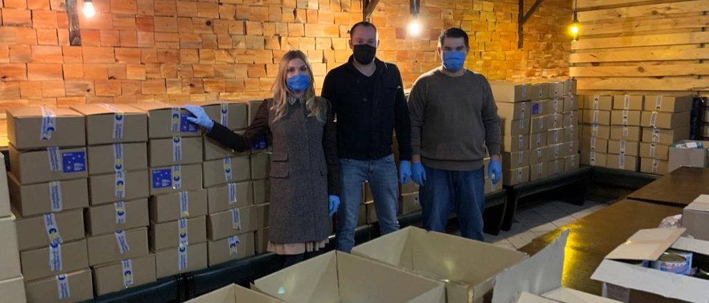 Волонтери “ЄС” на Київщині підготували для мешканців Обухівського району пів тисячі наборів першої необхідності