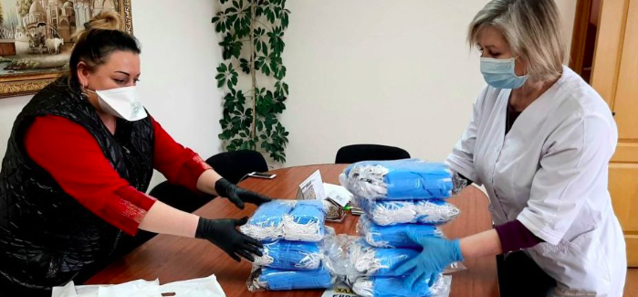 Волонтерський штаб “Європейської Солідарності” закупив для лікарень Київщини 10 тисяч масок