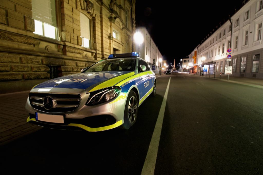 В Германии сотни людей протестуют из-за ограничительных мер в связи с коронавирусом