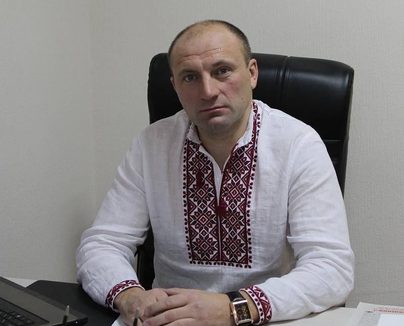 Конституція в нашій країні ще діє: мер Черкас Анатолій Бондаренко звернувся до президента Зеленського