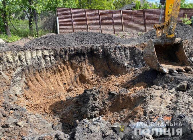 На Луганщині у бойовика вилучили понад 200 кг вибухівки: фото