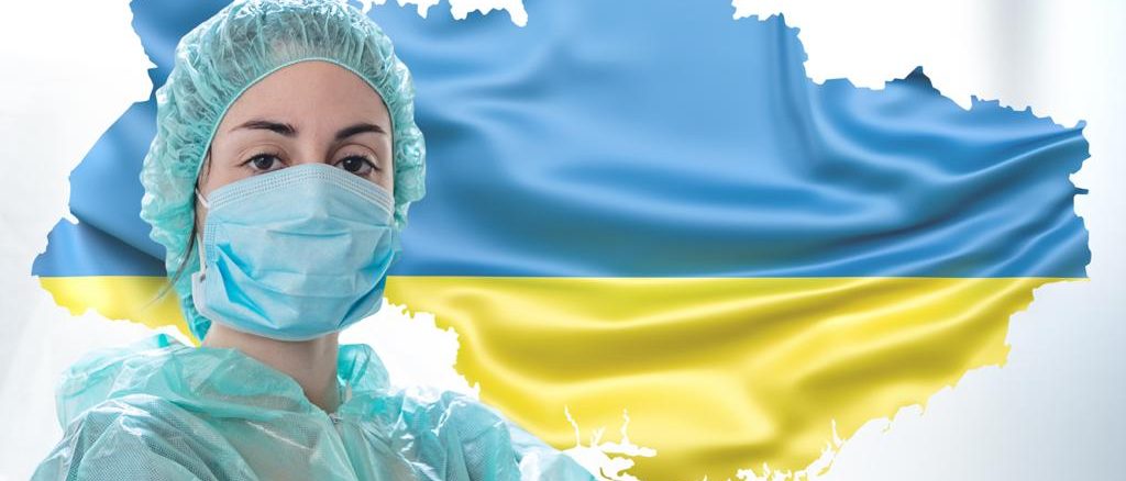 115 тисяч захисних костюмів, медичне обладнання і законопроекти — як у Порошенка захищають лікарів