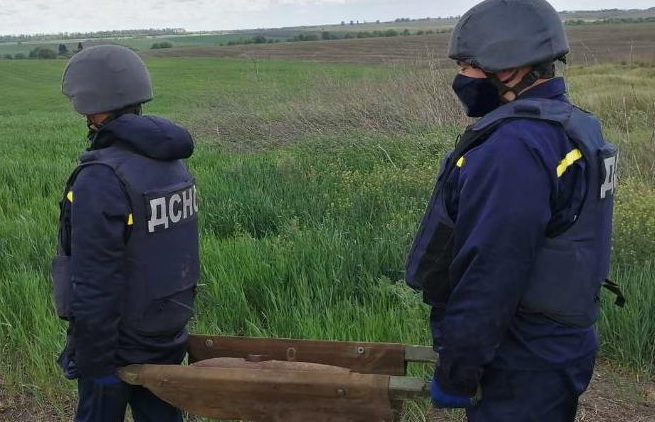 У Хмельницькому під час земельних робіт знайшли 100-кілограмову авіабомбу