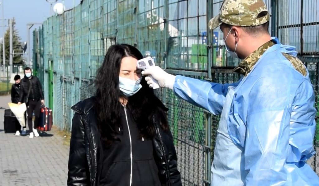 Правительство изменило правила въезда из четырех стран в Украину: какие ограничения