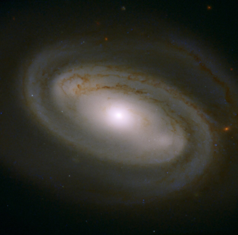Телескоп Hubble показав спіральну галактику “космічне лате”: неймовірне фото