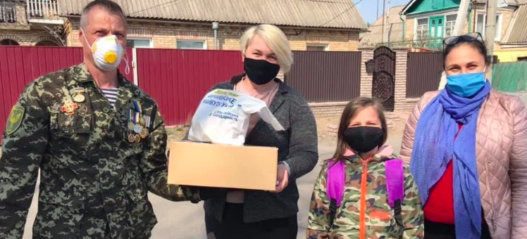 На Київщині волонтери “Європейської Солідарності” роздали близько 6000 продуктових наборів