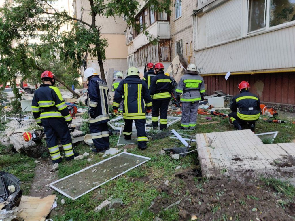 Вибух у житловому будинку Києва: одна людина загинула