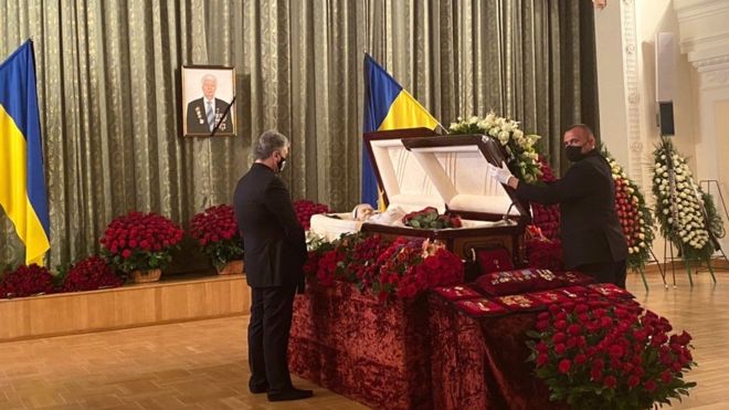 Вселенський патріарх надіслав співчуття Петру Порошенку