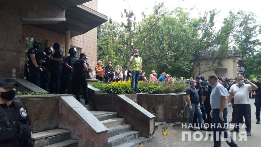 У харківському диспансері радіозахисту планують приймати хворих на коронавірус: місцеві мешканці влаштували протест