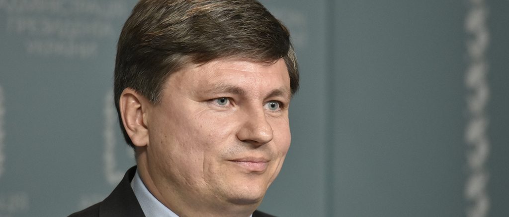 Замість реформування економіки і захисту медиків у Зеленського переставляють слова в назвах міністерств – Герасимов