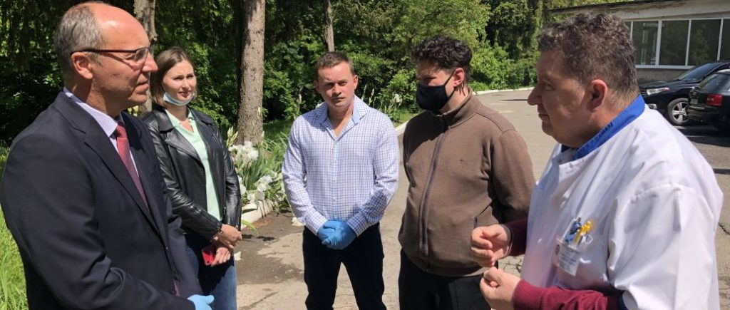 Волинські лікарні отримали чергову партію допомоги від Фонду Порошенка