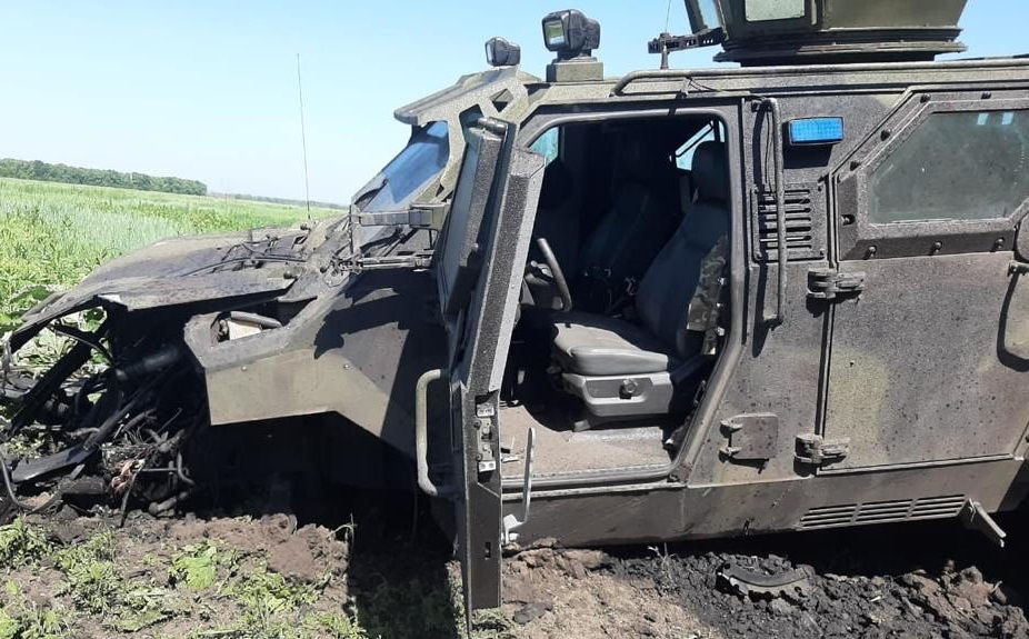 Війна на Донбасі: біля Авдіївки підірвався автомобіль ЗСУ, десятеро поранених