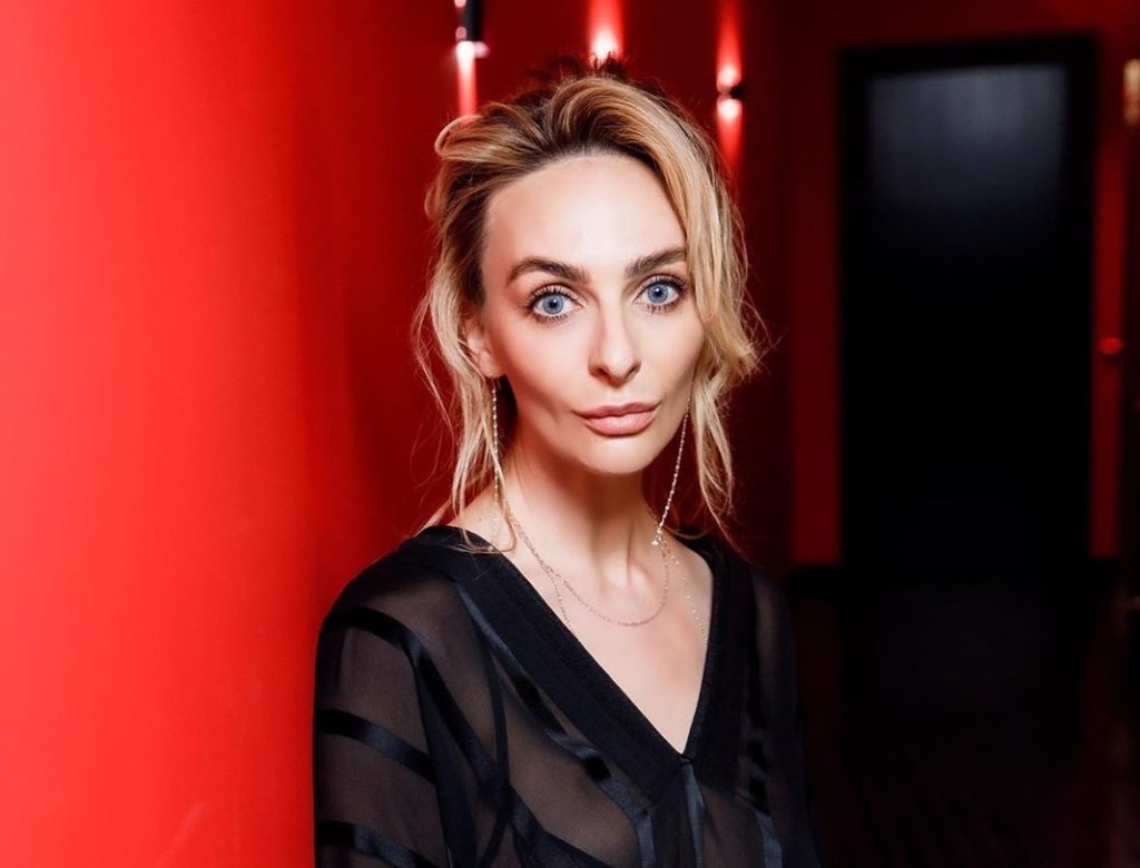Російську акторку Comedy Woman Варнаву виключили з “чорного списку” Мінкульту