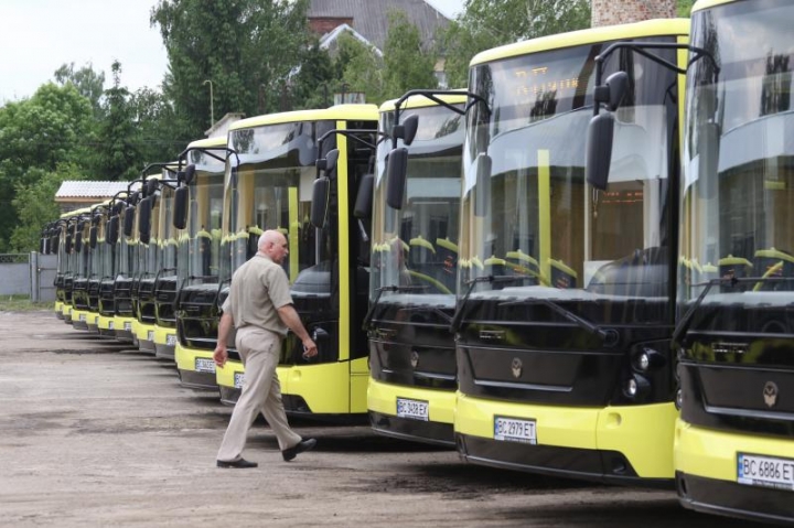 На Львівщині перевізники самовільно завершили карантин і відкрили транспортне сполучення у області