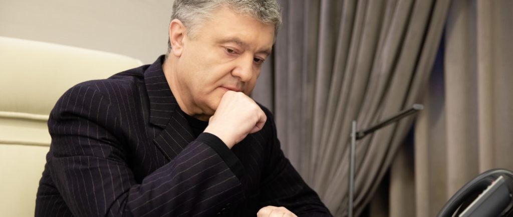 Перший заступник керівника ДБР Бабіков тиснув, щоб Порошенка викликали на допити – Корецький