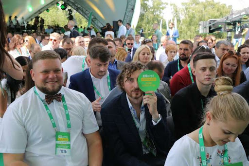 Представники “Кварталу 95” виявились одними з найбільш непридатних народних депутатів – КВУ