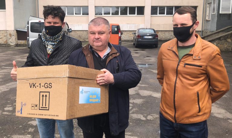 Волинські обласні лікарні отримали ІФА-тести від Фонду Порошенка