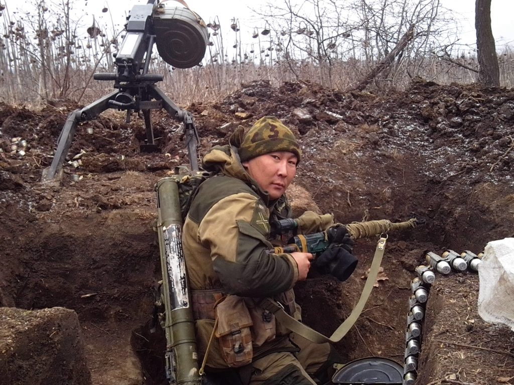 Справжні обличчя “повсталих українців Донбасу”: у ЗСУ опублікували секретний фотоархів терористів