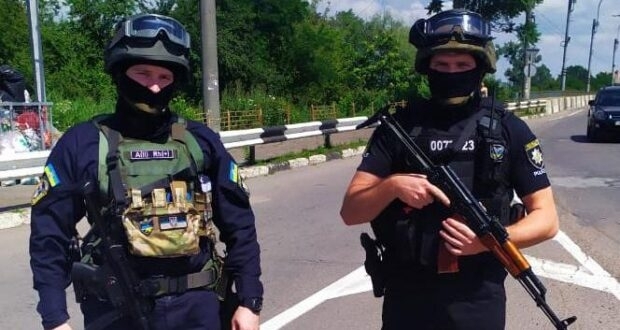 Перевірка документів та поверхневий огляд: у дев’яти областях України посилюють охорону громадського порядку