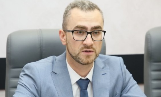 Кинув яйцем у Януковича: “кілер” президента-втікача очолив управління “Укрзалізниці”