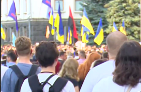 “Наша армія – миру гарант, а Росія – окупант: під ОП проходить акція на підтримку військових