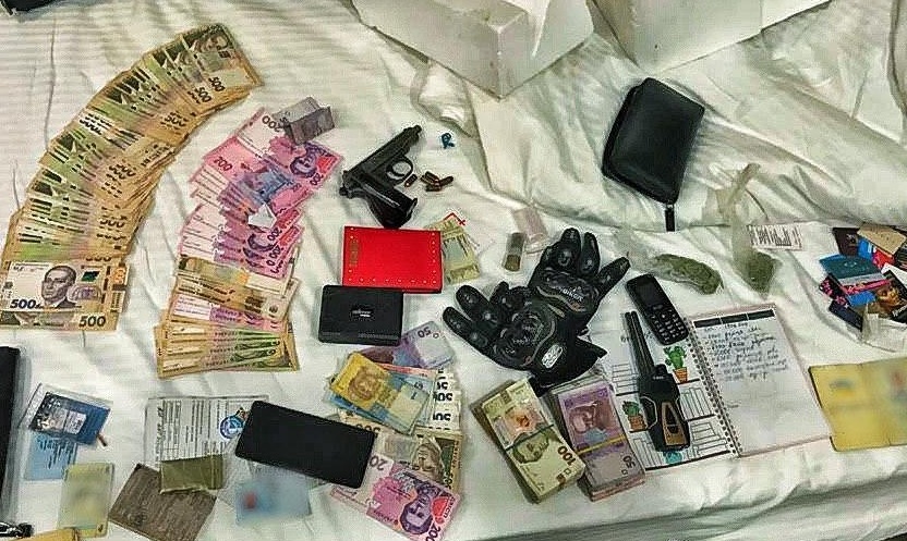 Розбій, наркотики, катування: на Дніпропетровщині викрили злочинне угруповання