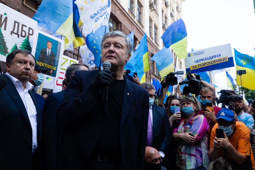 Порошенко вимагає заслухати свідчення слідчого ДБР Корецького