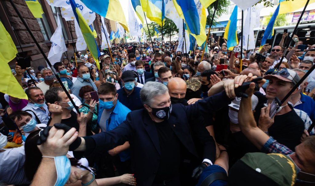 Вся країна та світ побачили, хто справжня опозиція та хто здатен захистити український інтерес і державність – Порошенко