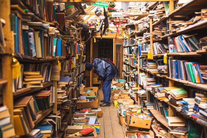 У Києві закривають книжковий ринок “Петрівка”: підприємці розпочали акцію протесту