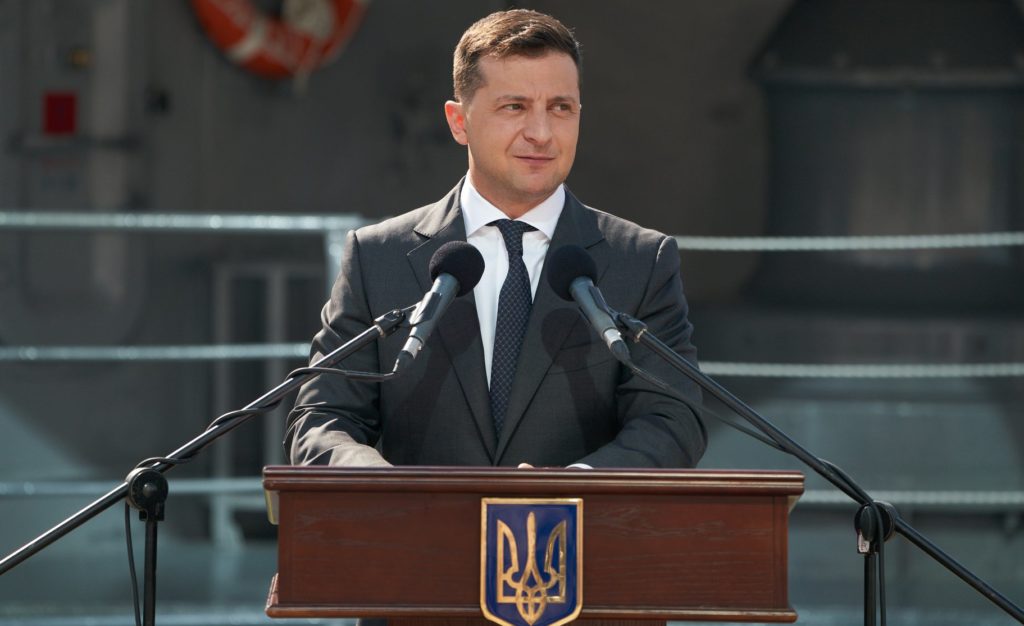 За 75 днів загинула лише одна людина: Зеленський назвав перемогою “тишу” на Донбасі