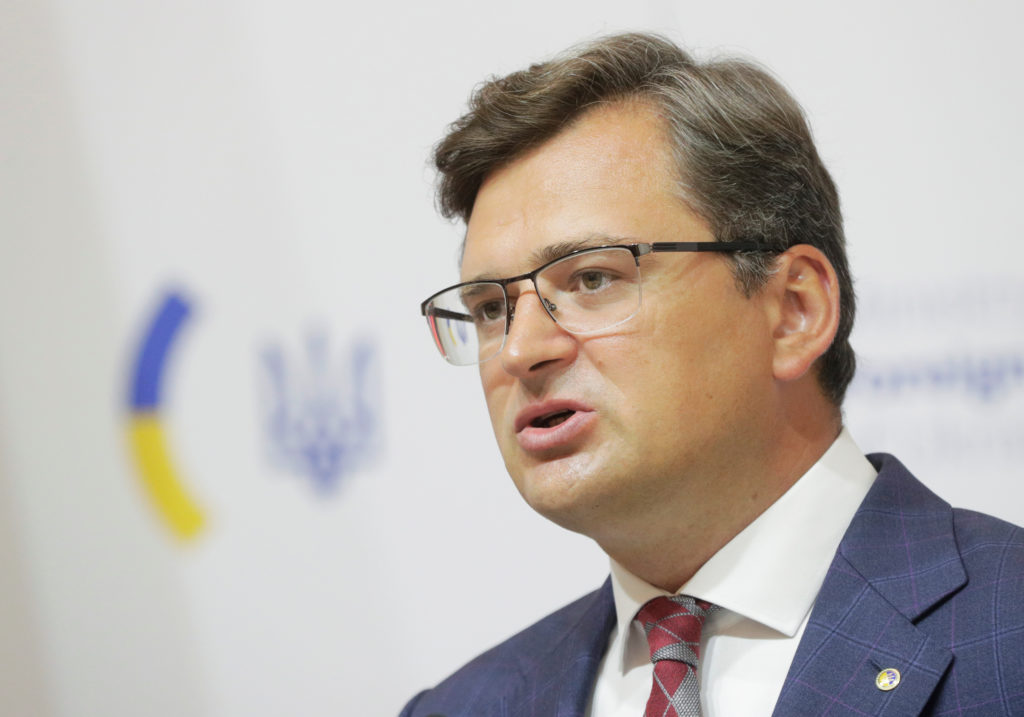 Кулеба призвал миссию Международного уголовного суда приехать на Киевщину за доказательствами военных преступлений россиян