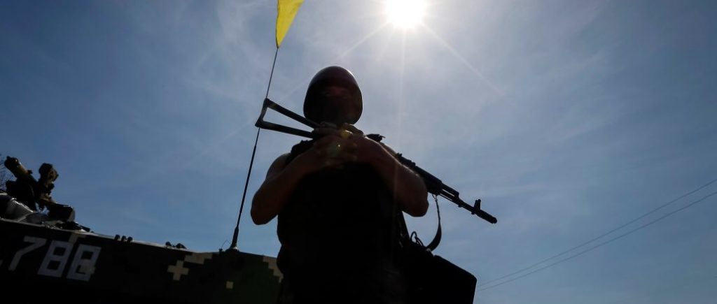 Шана і честь нашим воїнам: Порошенко привітав Красногорівку з річницею звільнення від російської окупації