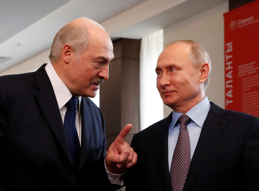Лукашенко обговорив з керівництвом силовиків Білорусі можливість військової агресії ззовні