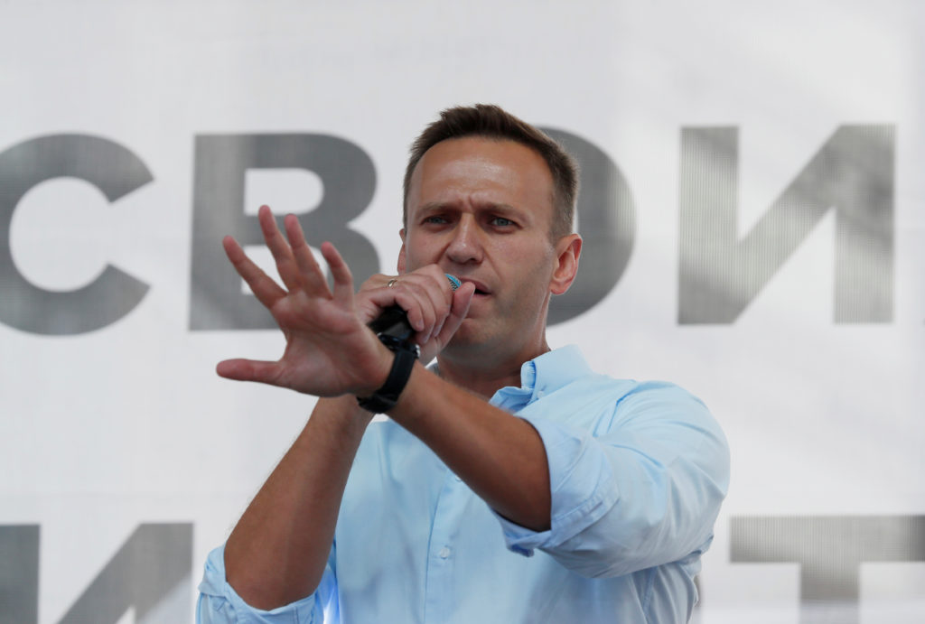 Медики разрешили транспортировать Навального в Германию
