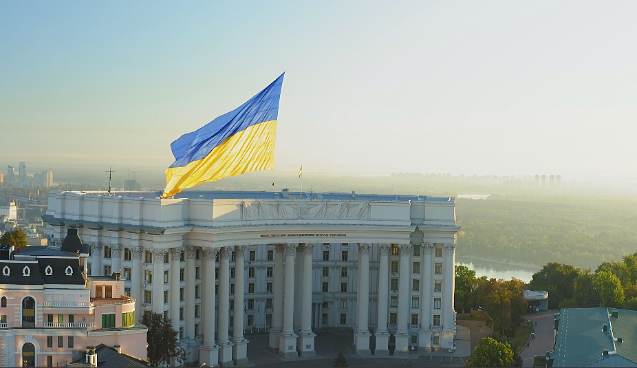 У Зеленського планують витратити 170 мільйонів гривень на великі прапори Дня Незалежності – StateWatch