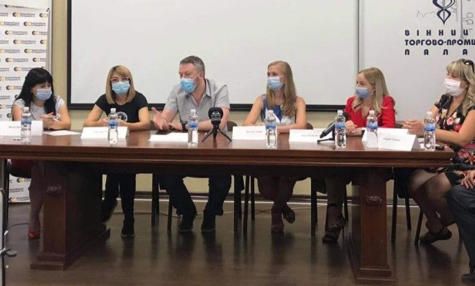 У Вінниці обговорили особливості початку навчального року в умовах боротьби з COVID-19