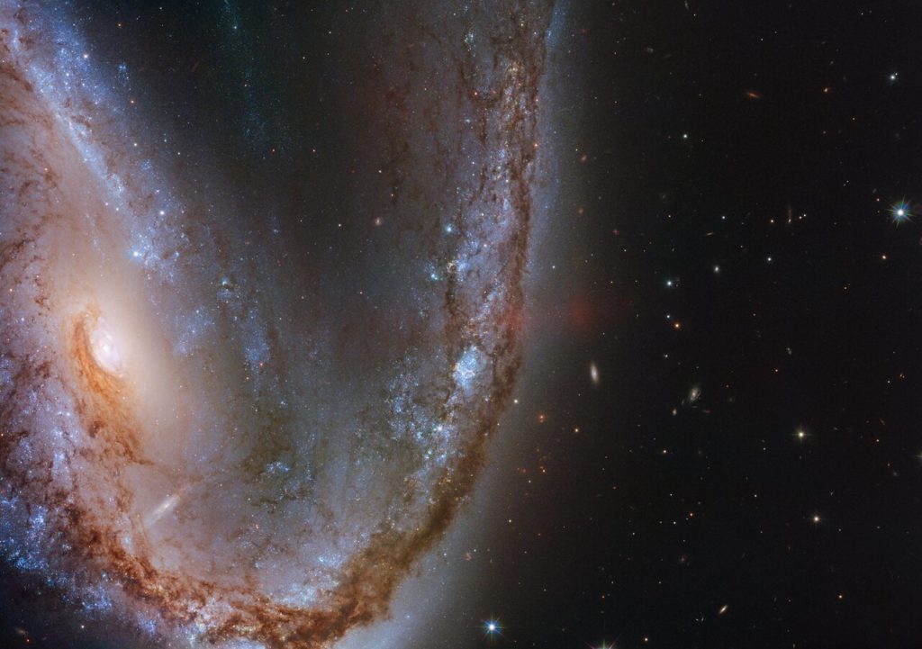 Космічний феєрверк: Hubble зафіксував вибух наднової зірки