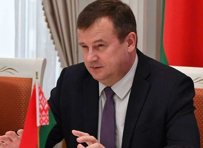 У Лукашенка  назвали народні протести “держпереворотом” і “путчем”