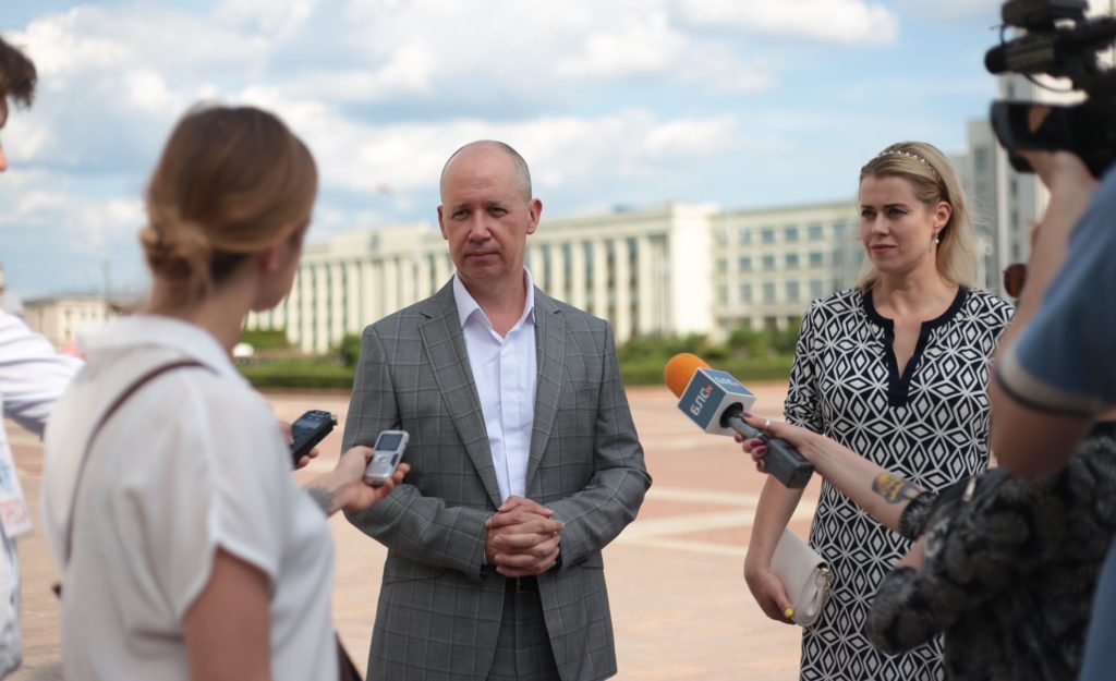 Конкурент Лукашенка, якого не допустили до виборів, написав листа Путіну і підтримав “вагнерівців”