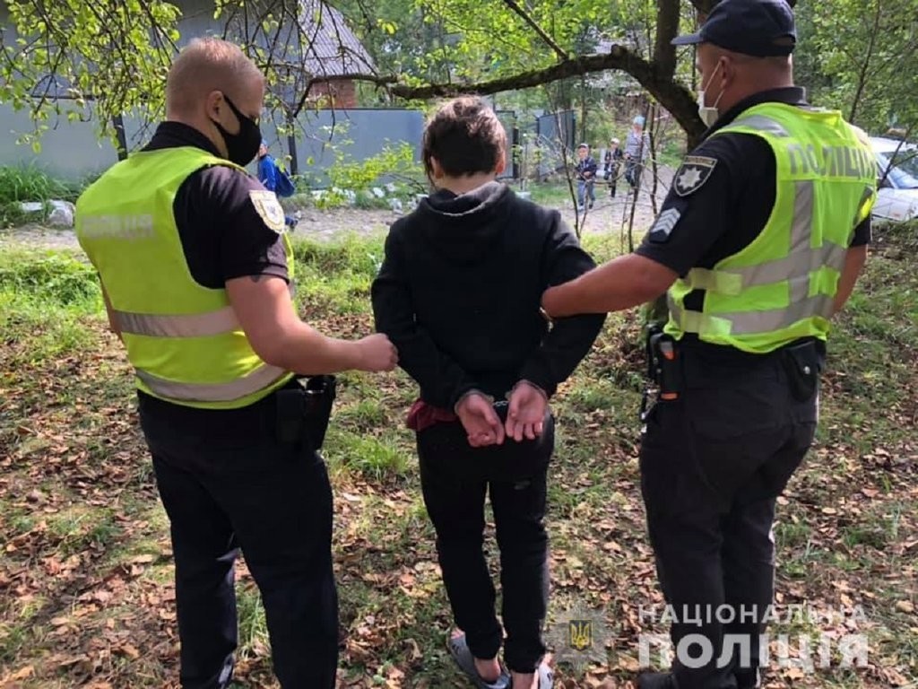 “Дабл кіл готовий”: підліток з Івано-Франківщини забив молотками свого дідуся і планував ще сім вбивств