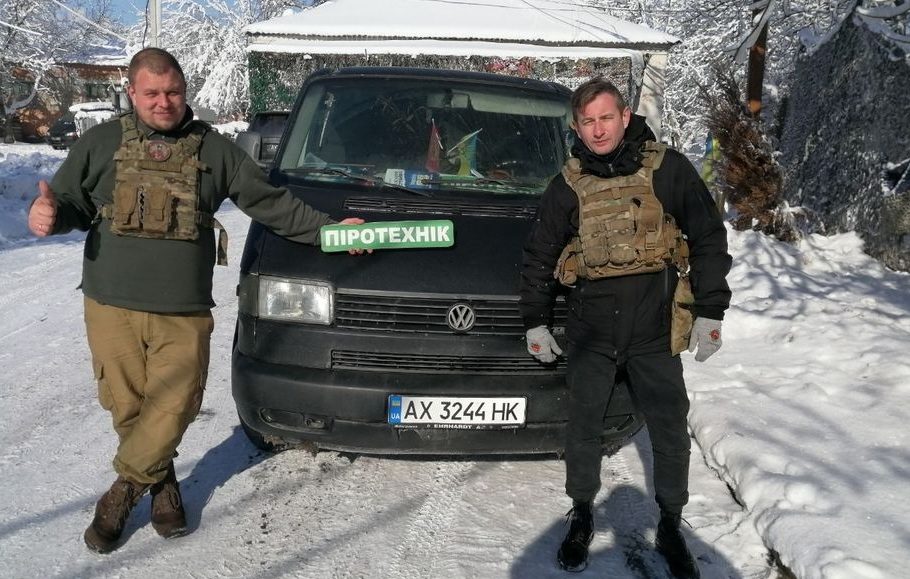 Більше часу провів у волонтерстві, ніж удома: Олег “Піротехнік” Абрамичев йде на вибори від “ЄС”